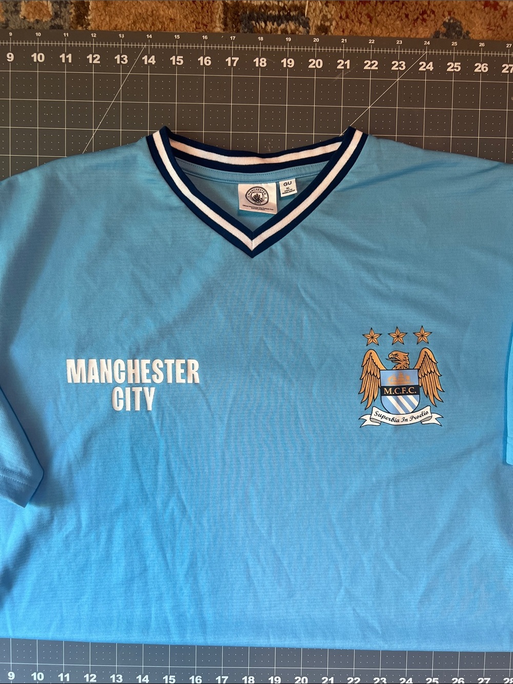 NWOT Manchester City Light Blue Football Jersey with Crest XL